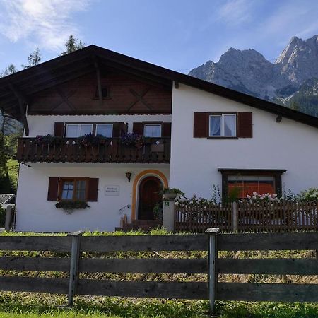 Gaestehaus Kerschbaum Grainau Exterior foto